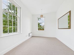 Lounge- click for photo gallery